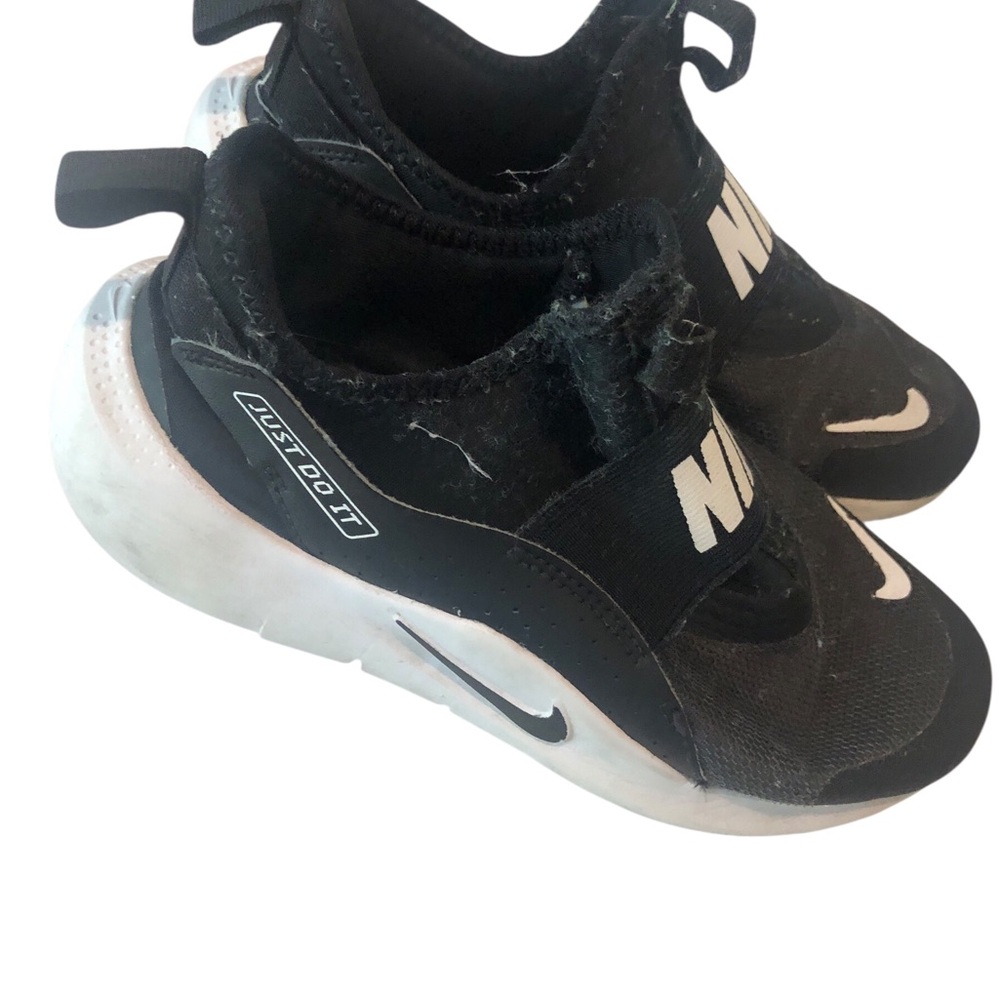 Nike Kids Black and White Slip-On Sneakers with Elastic Strap